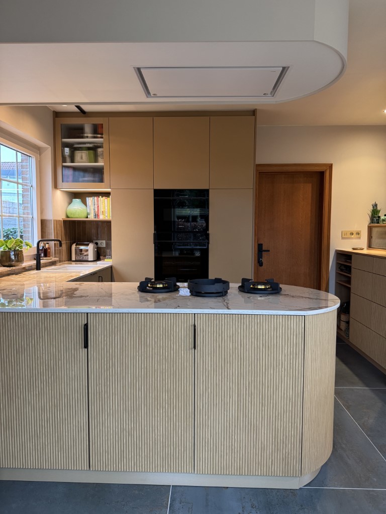 goudkleurige keuken (3)